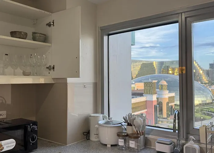 Panoramic Landscape And Seaview, 2br, Near Airport, 8m Aparthotel 4*